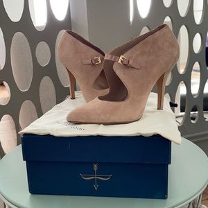 Pour La Victoire Ziegler Blush Suede Pumps with Ankle Strap 7